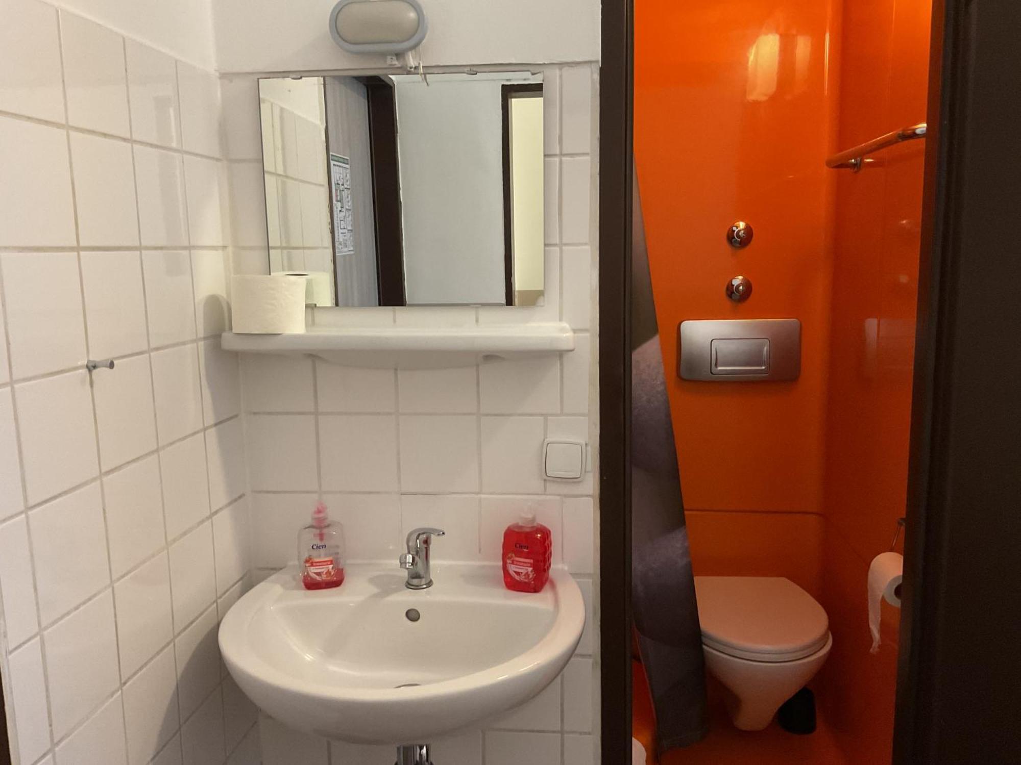 Anna - Monteurzimmer Auberge de jeunesse