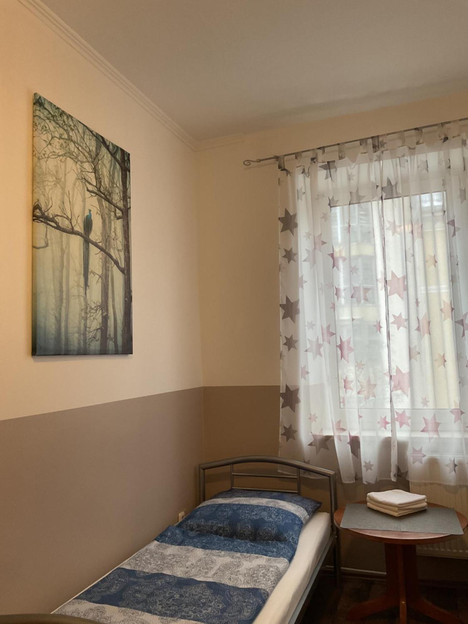 Anna - Monteurzimmer Auberge de jeunesse Munich